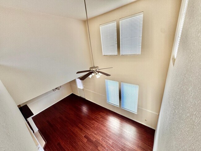 Building Photo - 3947 Calgary Cir