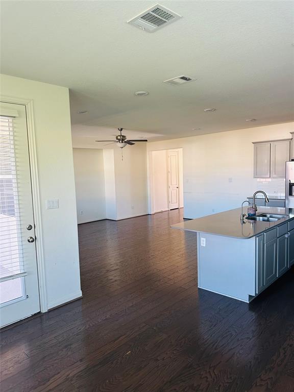 Building Photo - 608 Sixpence Ln