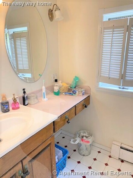 Building Photo - 61 Sixth St