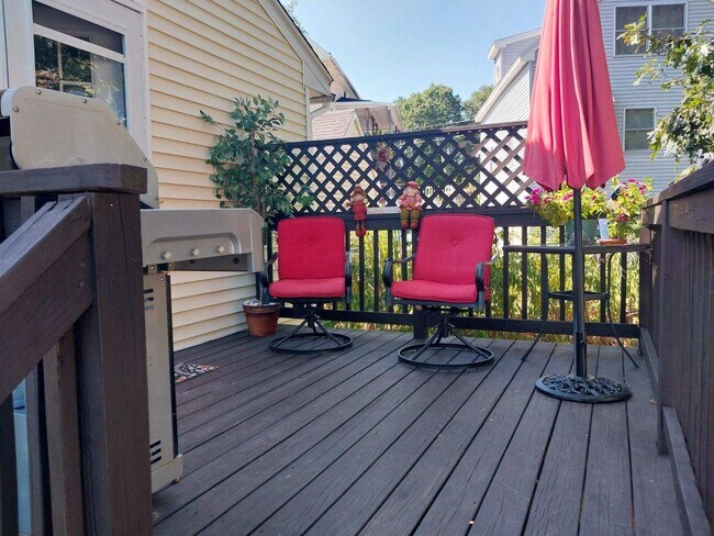 Building Photo - 20 Church St