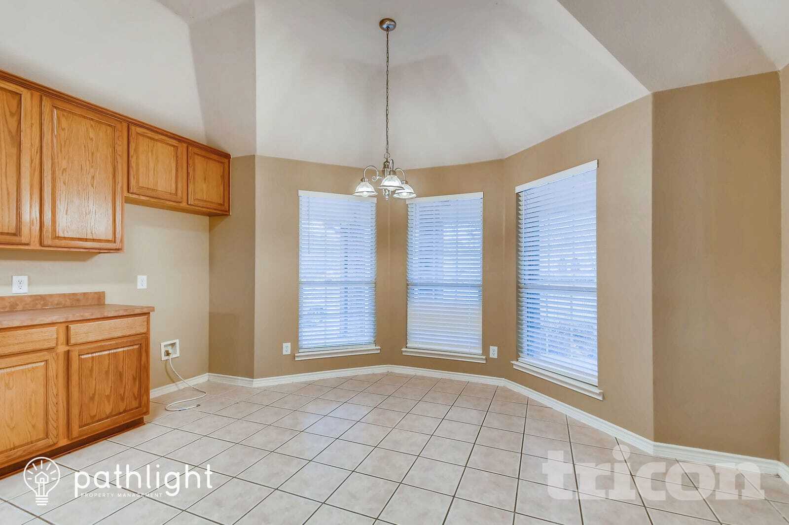 Building Photo - 2921 Gabriel Dr