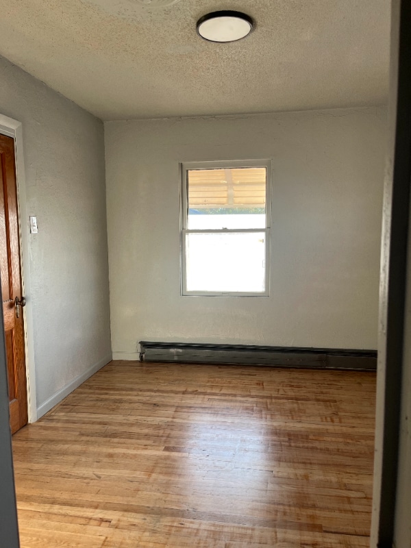 Building Photo - 510 N Queens Ave