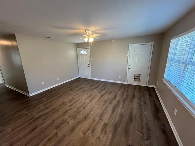 Building Photo - 926 Warren Way