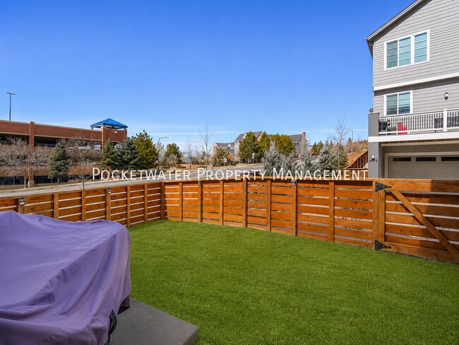 Building Photo - 8875 Yates Dr