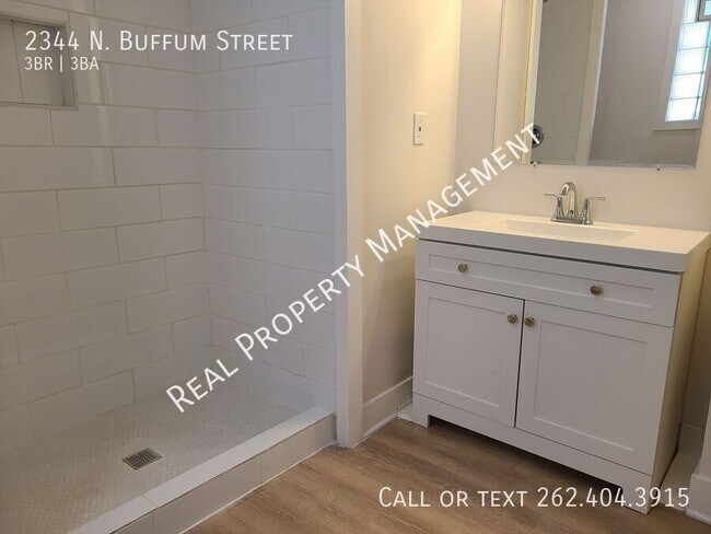 Building Photo - 2344 N Buffum St