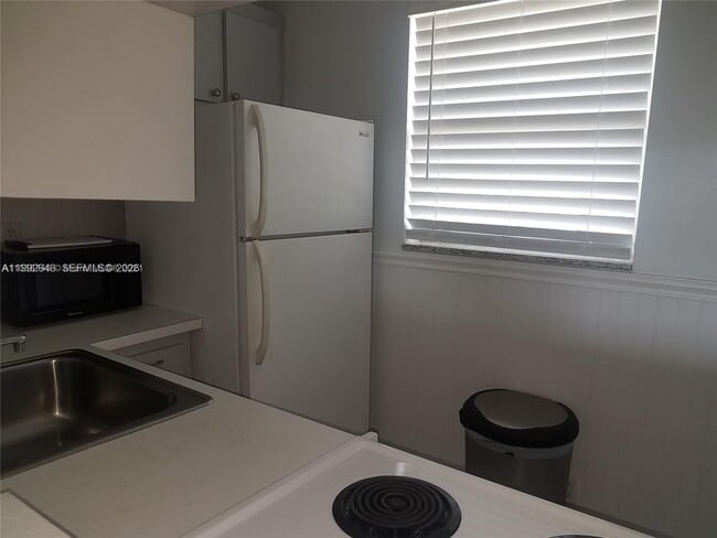 Building Photo - 1731 SE 15th St