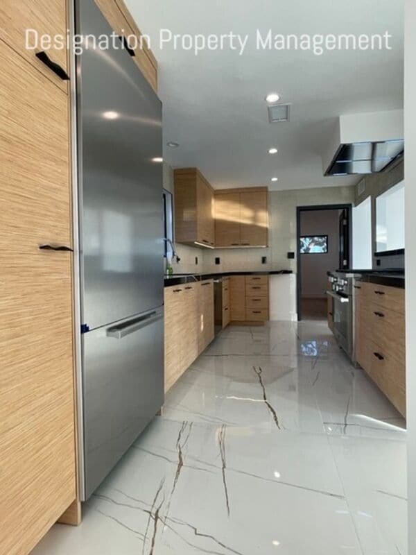 Building Photo - 6023 Eucalyptus Ln