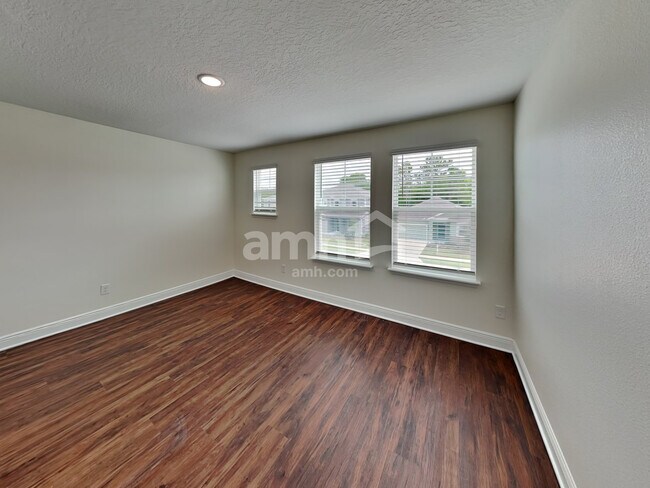 Building Photo - 2805 Ponds Trl