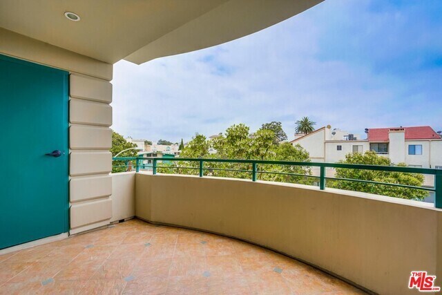 Building Photo - 10707 Missouri Ave