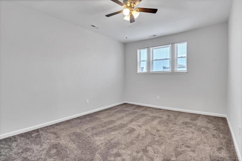 Building Photo - 810 Brooks Ln