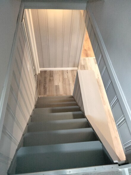 Building Photo - 70 Illona Dr