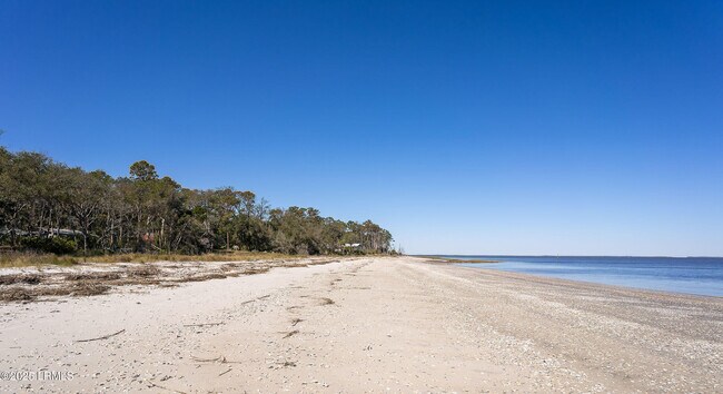 Building Photo - 80 Sea Pines Dr