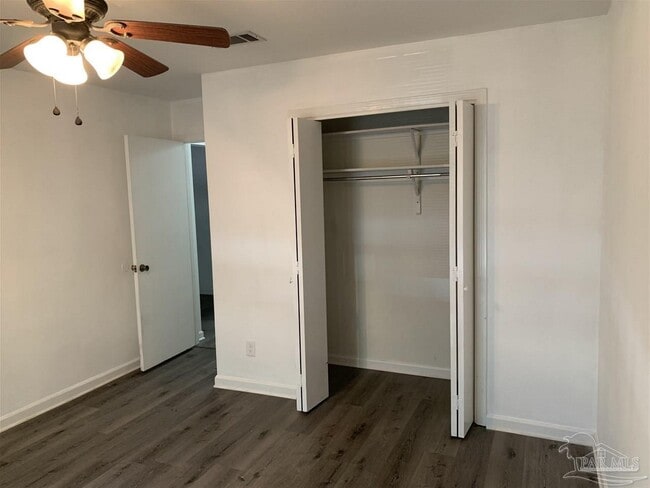 Building Photo - 9565 Sunnehanna Blvd