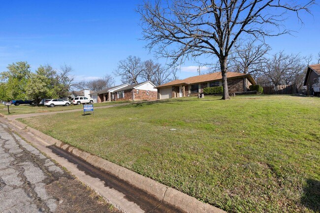 Building Photo - Charming Newly Remodeled Rental Home in a Quiet Neighborhood