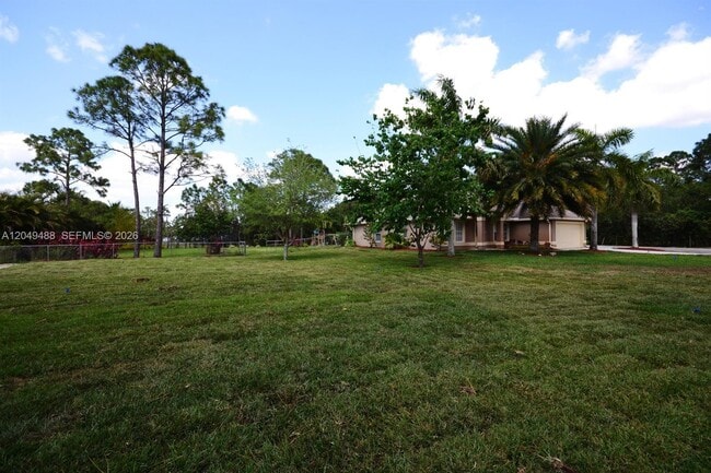 Building Photo - 17569 89th Pl N