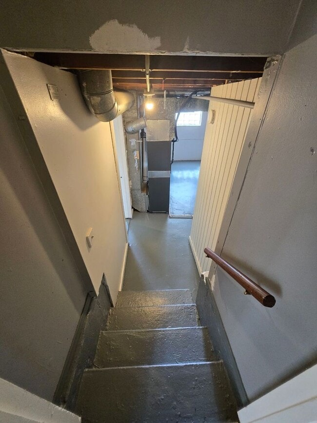 Building Photo - 1847 Reichert Ave