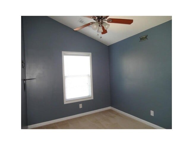 Building Photo - 665 Chantress Ct