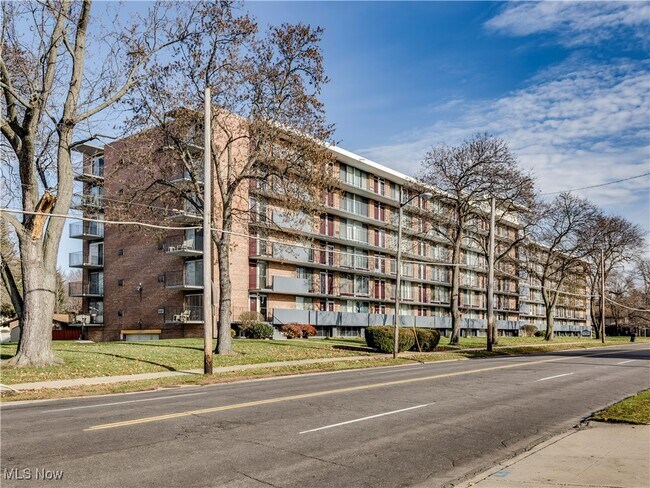 Building Photo - 2331 E Market St