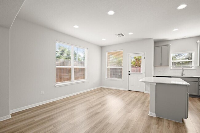 Building Photo - 11107 Sentinel Dr