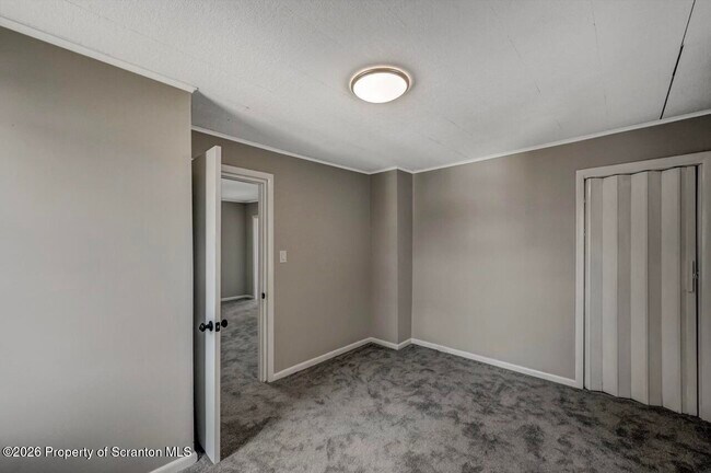 Building Photo - 814 S Webster Ave