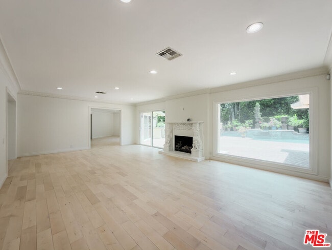 Building Photo - 1094 Garden Ln