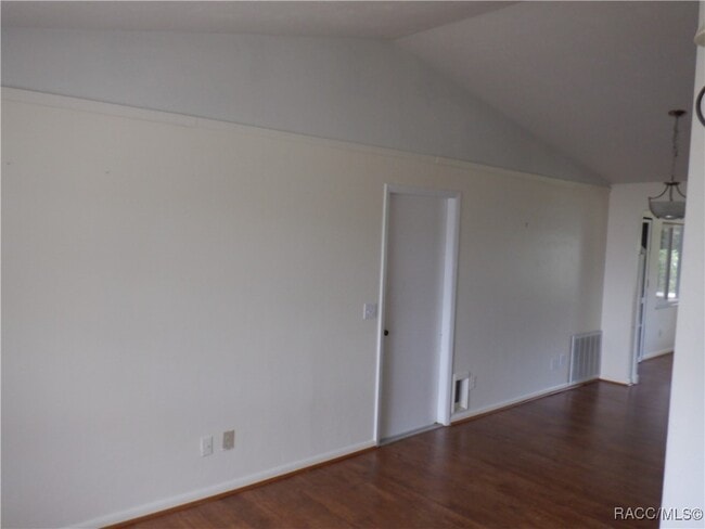 Building Photo - 3790 N Honeylocust Dr