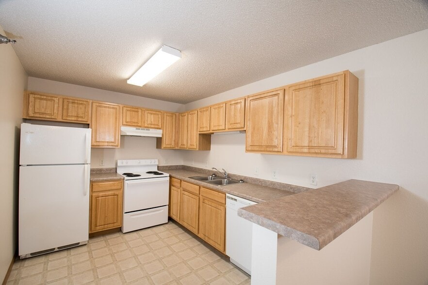 Interior Photo - Pheasant Run