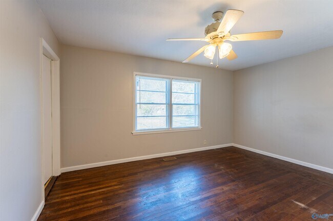 Building Photo - 1421 Rison Ave NE