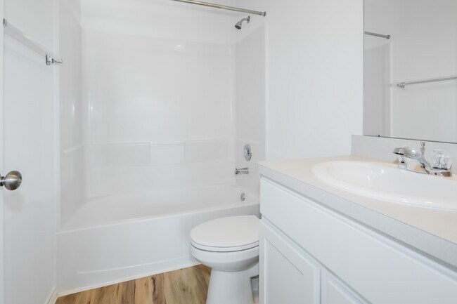 Building Photo - 11052 N Lake Mist Ln