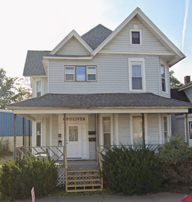 Building Photo - 68 Oliver St