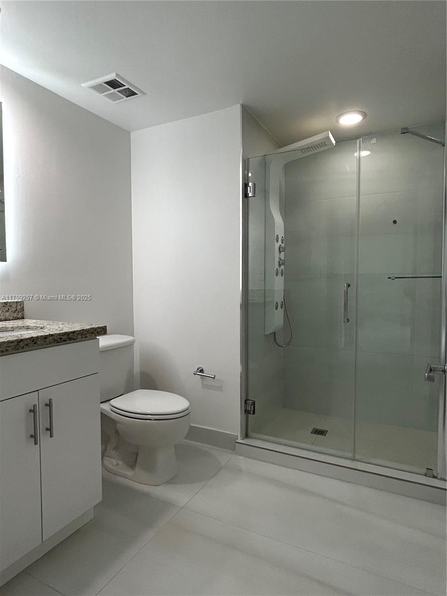 Building Photo - 335 S Biscayne Blvd