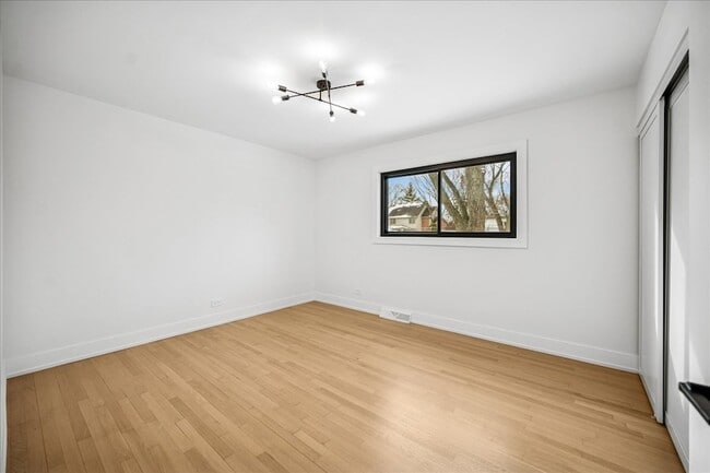 Building Photo - 626 Barberry Rd