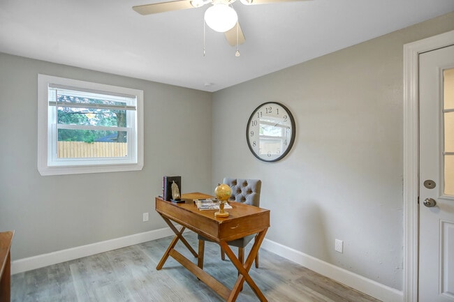 Building Photo - 237 N Bowlan St