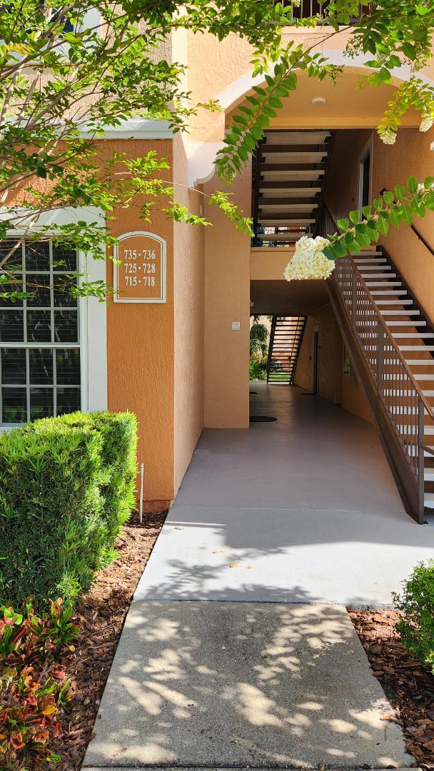 Building Photo - 4152 Central Sarasota Pkwy