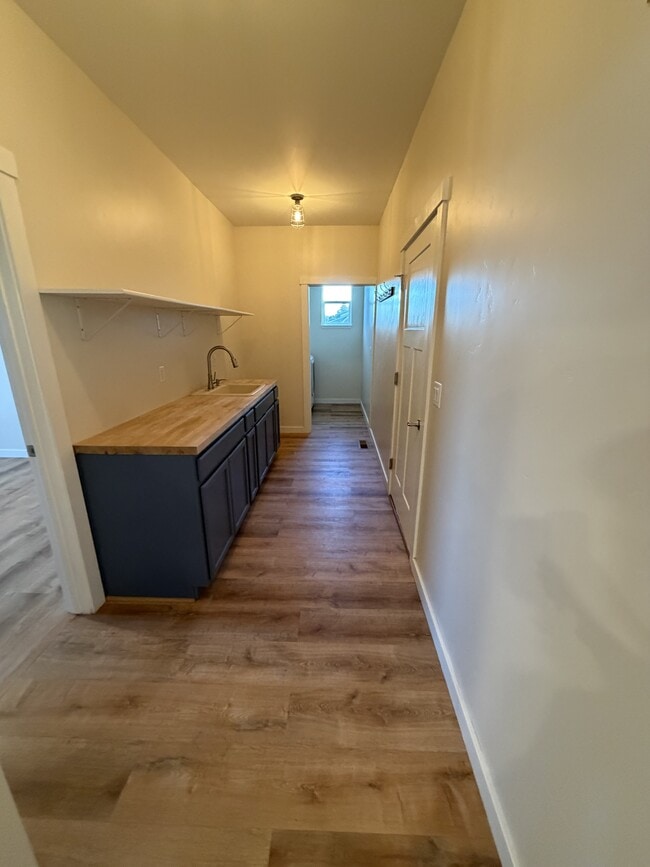 Building Photo - 4280 NE Alexander Way