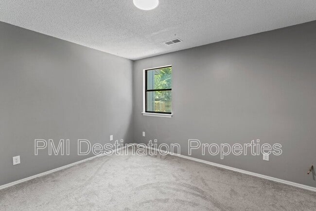 Building Photo - 2902 Eaton St