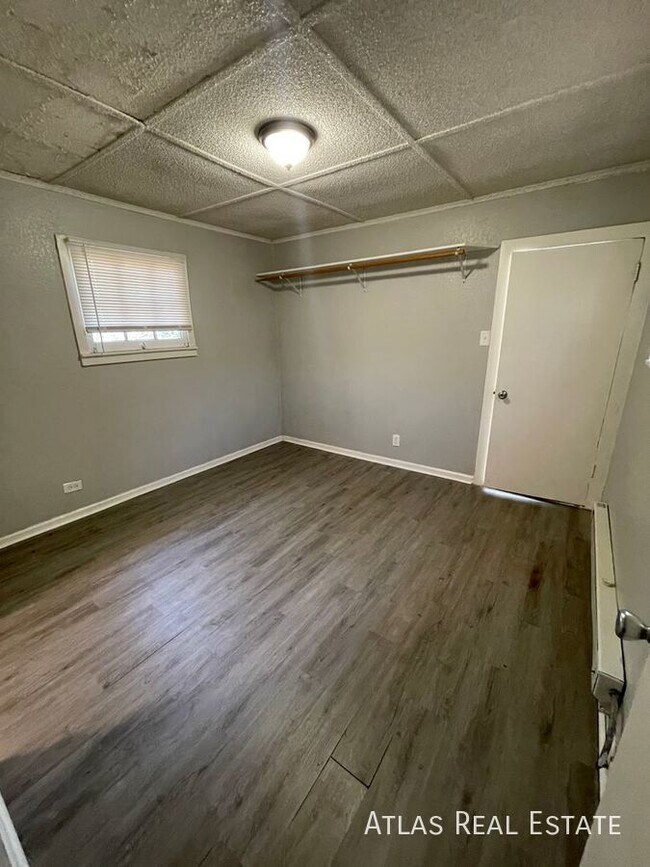 Building Photo - 616 N Weber St