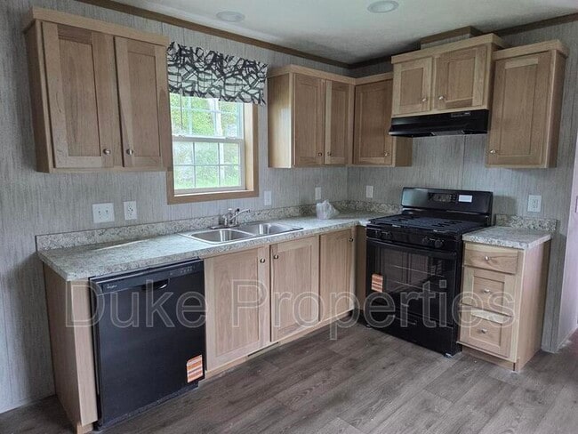 Building Photo - 410 Donegal Dr