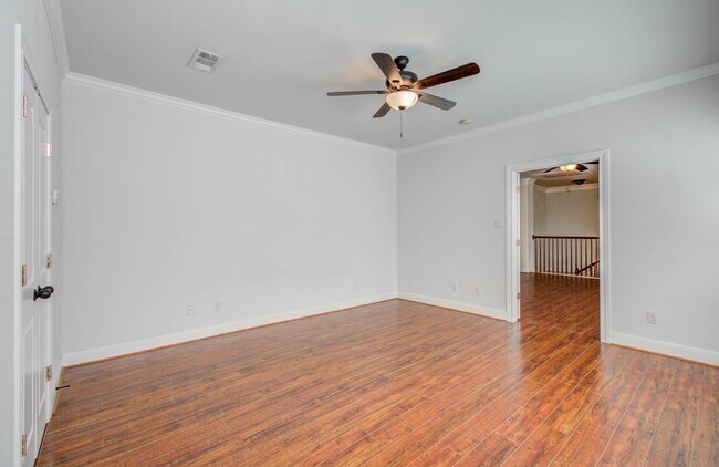 Building Photo - 10205 Brooktree Dr