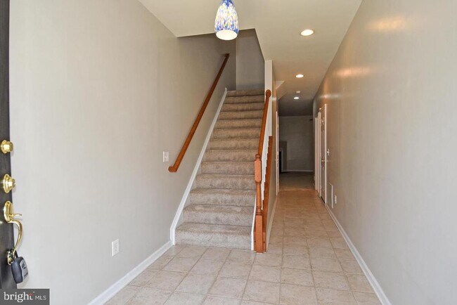 Building Photo - 7810 Locust Leaf Ln