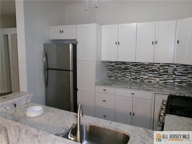 Building Photo - 4261 Bayberry Ct
