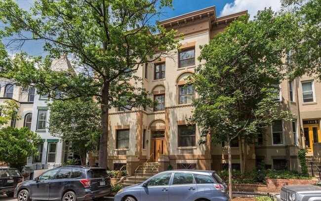 Building Photo - 1843 Mintwood Pl NW
