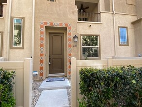 Building Photo - 3 bed, 3.5bath wihtin The Pacific Ridge Community in Oceanside