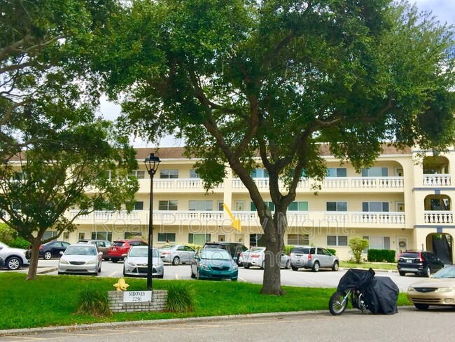 Building Photo - 2256 Spanish Dr
