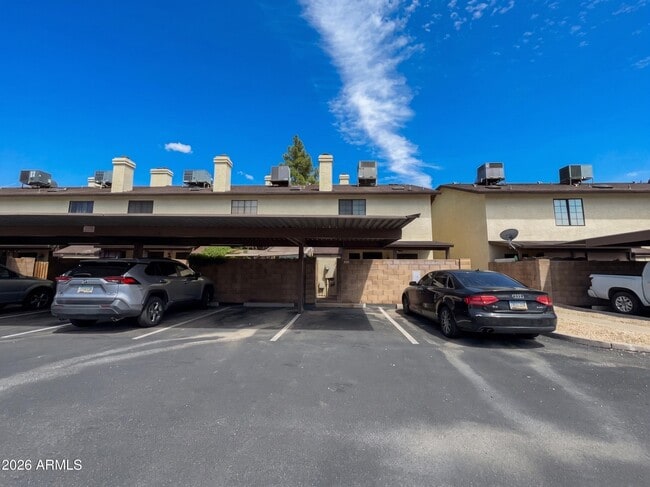 Building Photo - 170 E Guadalupe Rd