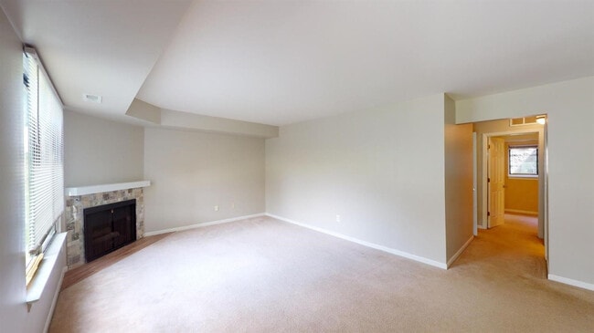 Building Photo - 275 Briarcrest Dr