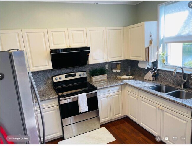 Building Photo - 118 Riverwalk Cir