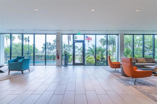 Building Photo - 770 S Palm Ave