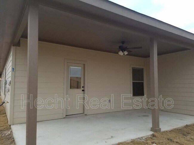 Building Photo - 2533 Pahmeyer Rd