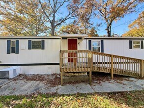 Building Photo - Updated Home in Laurel Lakes NJ FOR RENT $1400